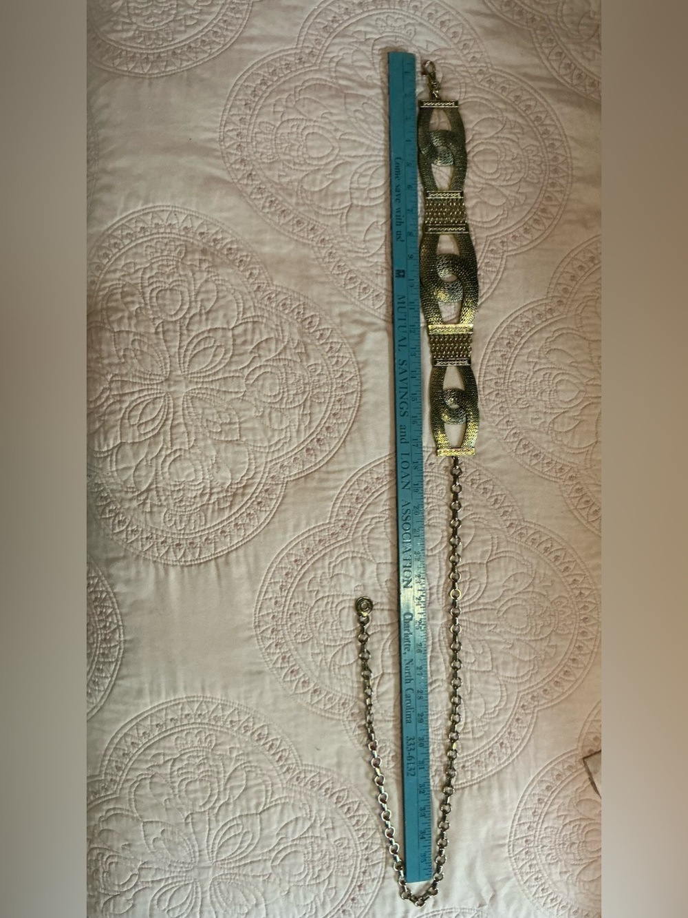 Vingold-tone statement belt featuring textured interlocking links and a chain - Picture 12 of 14